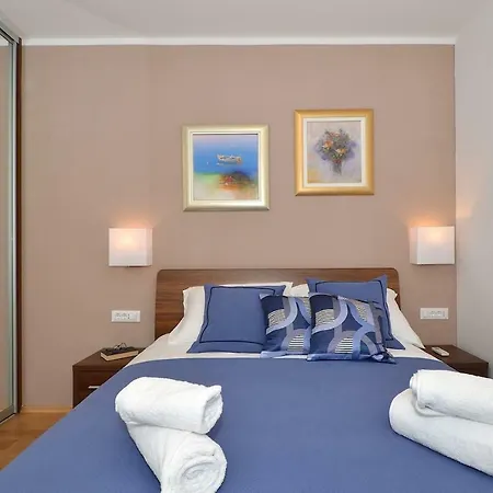 Brand New Luxury Blue Gallery Apartmán